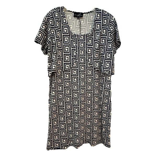 LEXINGTON LAVENUE Dresses & Skirts - LEXINGTON AVENUE White and Blue Sheath Midi Dress with Flutter Sleeves